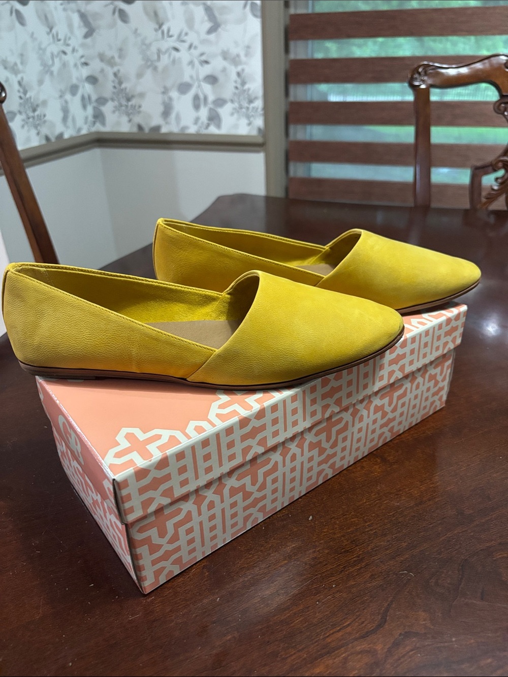 Women's Yellow  Flats - Sleek Everyday Loafers